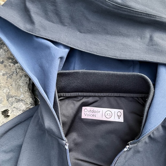 Outdoor Voices RecTrek Hooded Softshell Jacket EXTRA SMALL Colorblock Stretch - Picture 2 of 8